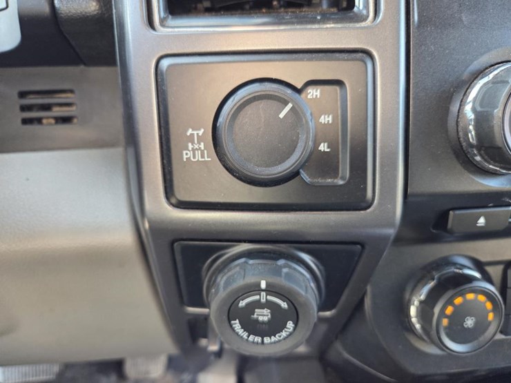 2017-ford-f150-image-42