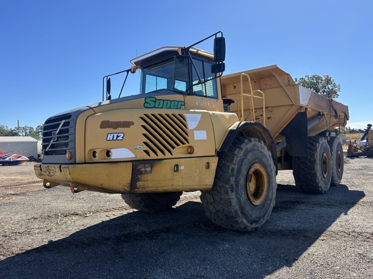 2004-volvo-a40d-image-1