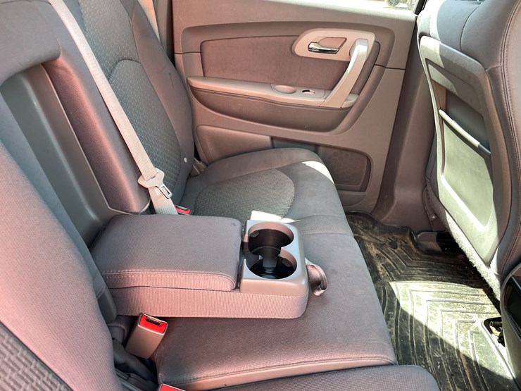 2012-chevrolet-traverse-ls-image-55