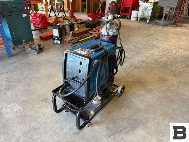 miller-millermatic-135-115v-wire-welder-image-1