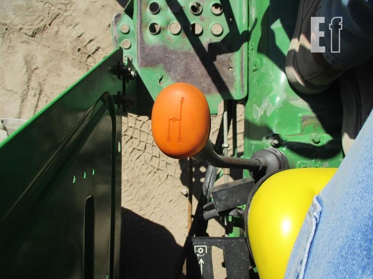 2011-john-deere-5055d-image-13