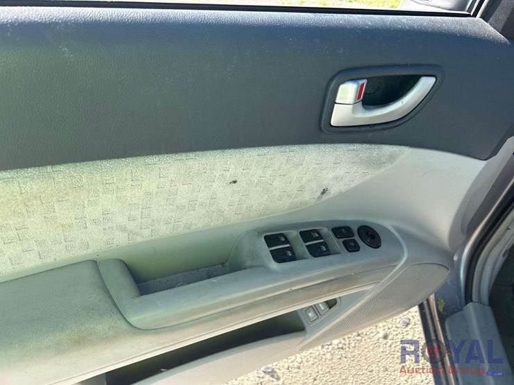 2007-hyundai-sonata-gls-sedan-image-11