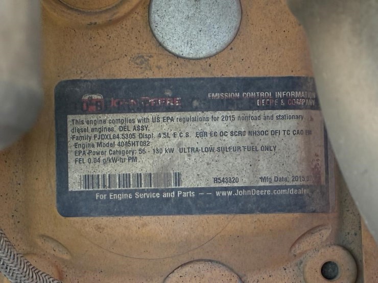 2015-deere-210l-image-16