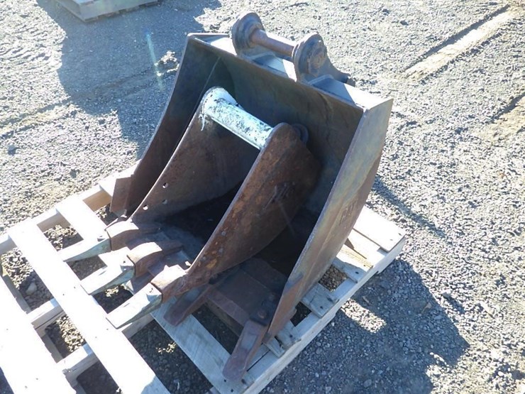 excavator-buckets-qty.2-26"/12"-image-1