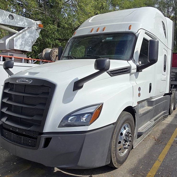2026 FREIGHTLINER CASCADIA 126