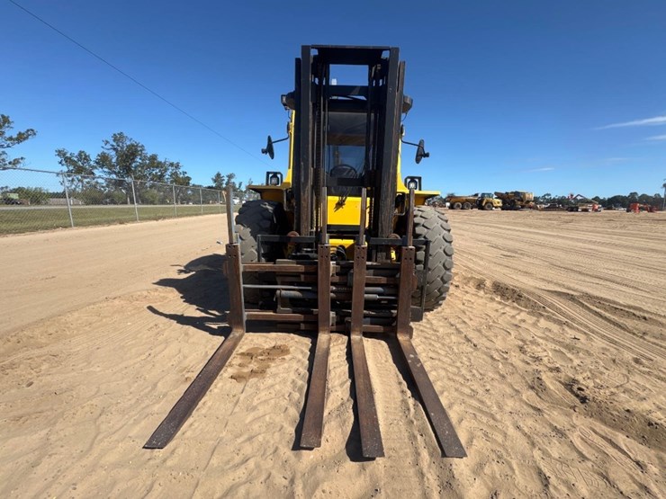 2020-sellick-s80j4e-2ps-rough-terrain-forklift-image-3
