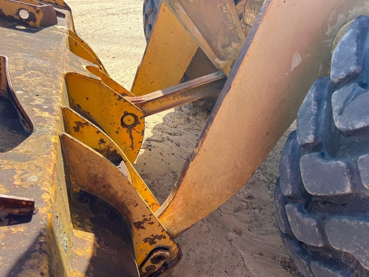 1993-deere-444e-image-13