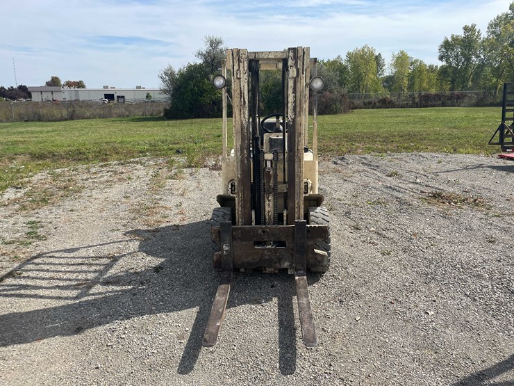 #8614-•-allis-chalmers-p50-forklift-(aps)-image-2
