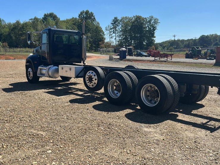 #1962-•-2006-peterbilt-pb340-semi-truck*-image-3
