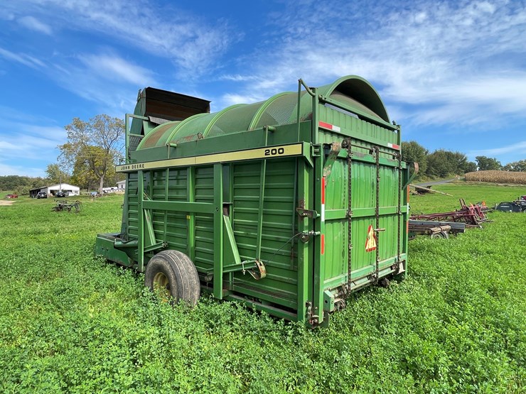 john-deere-200-image-7