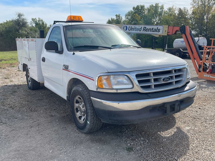 ford-f250-xl-image-3