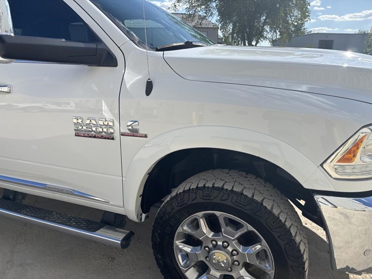 2018-dodge-ram-2500-image-15