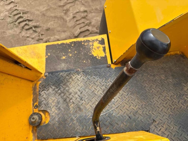 sellick-s80j4e-4-rough-terrain-forklift-image-24