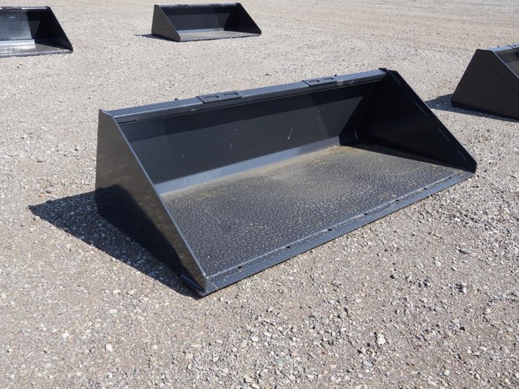 #2532-•-new-skid-steer-track-duty-bucket-attachment-image-1