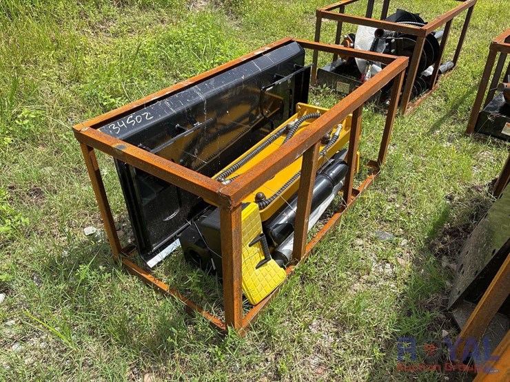 2025-sshh680-hydraulic-hammer/breaker-skid-steer-attachment-image-2