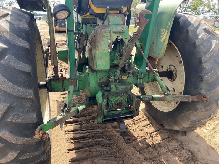 john-deere-3020-image-14