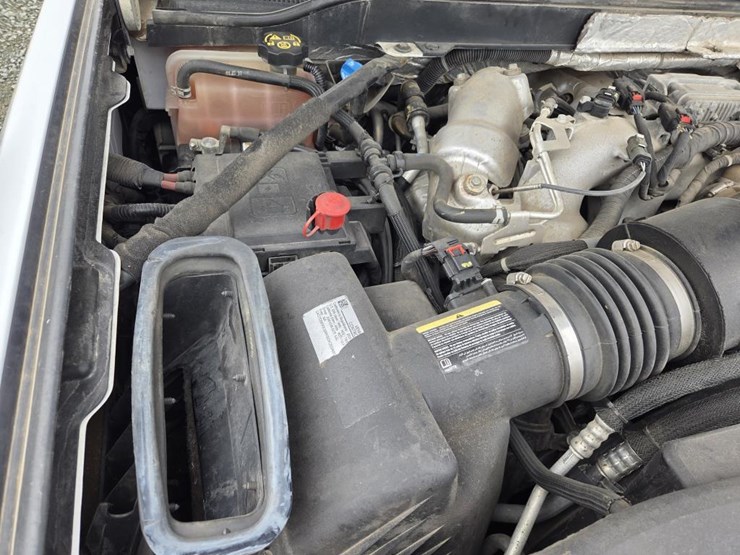 2018-chevrolet-2500-image-34