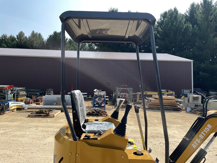 #213-•-new-rt15r-mini-excavator-image-12