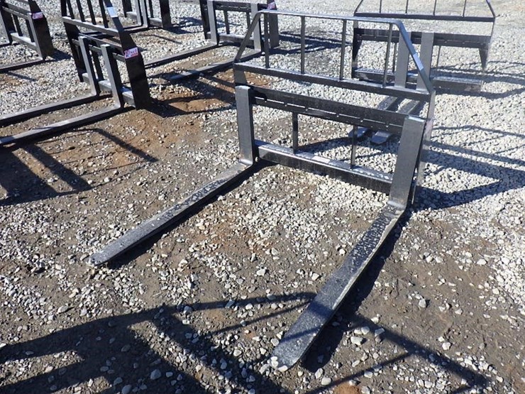 kivel-skid-steer-fork-attachment-48"-image-1
