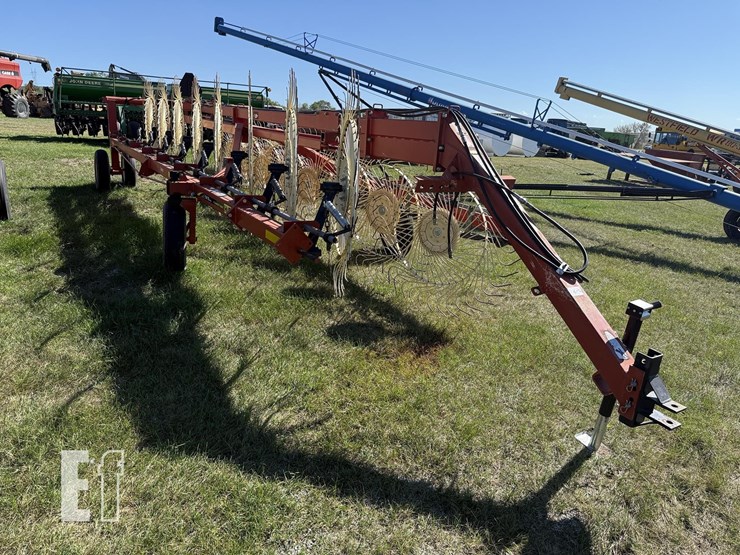 h&s-16-wheel-rake-28-image-1