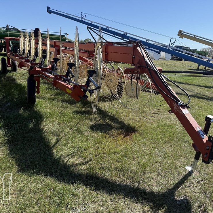 H&S 16 WHEEL RAKE 28