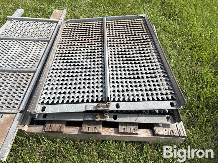 john-deere-9500-combine-top-chaffer/sieve-image-17