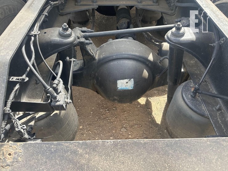 2019-kenworth-t680-image-13