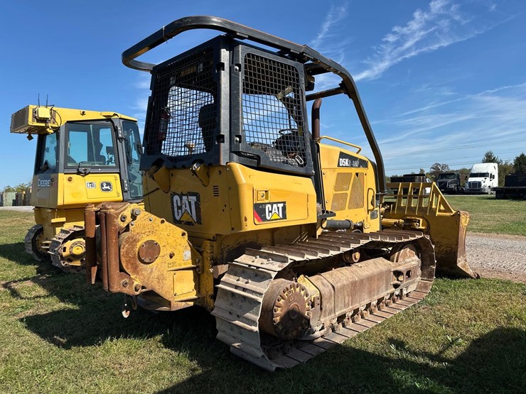 2015-caterpillar-d5k2-lgp-image-9