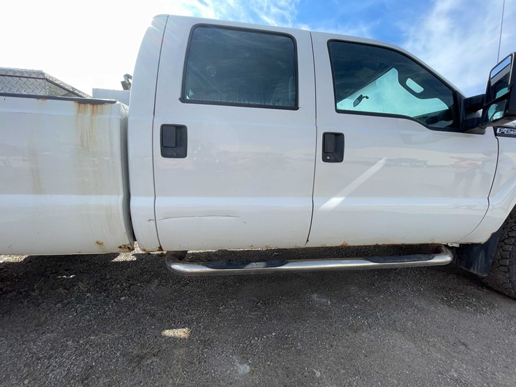 2011-ford-f250-xl-image-19