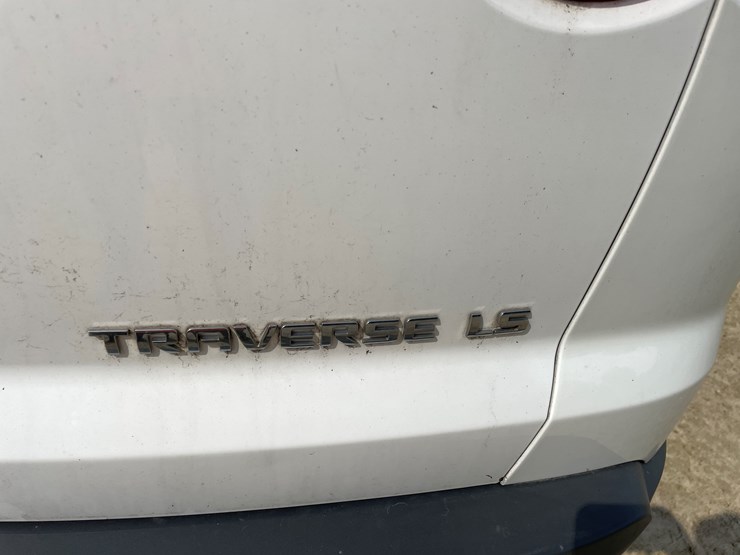 2012-chevrolet-traverse-ls-image-9