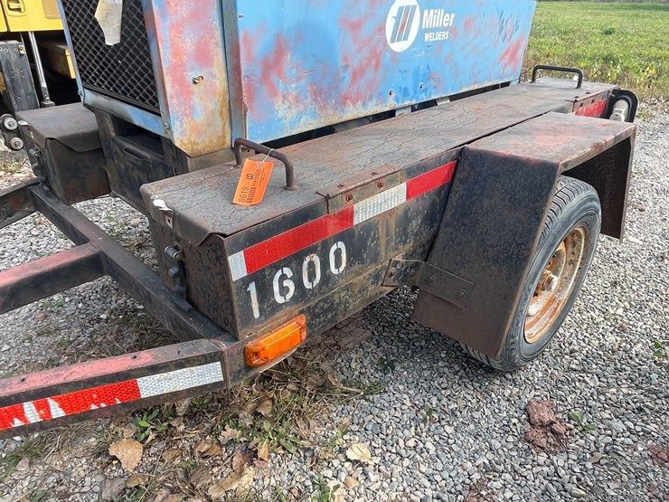 #8619-•-miller-big-40-welder-(aps)-image-19