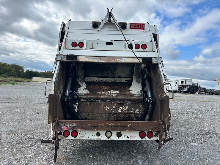 2007-kenworth-t300-image-6