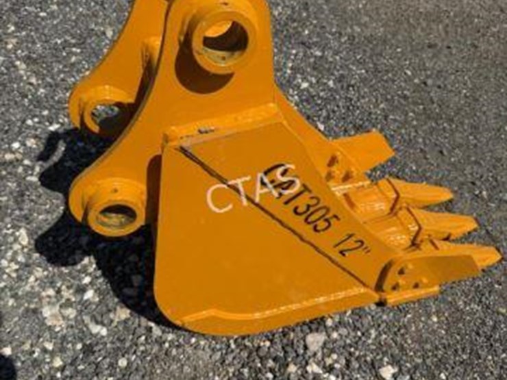 #131-•-12"-cat305-bucket-for-excavator-image-1
