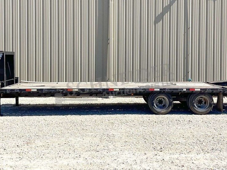 2007-load-master-27'-flatbed-gooseneck-trailer,-from-the-estate-of-dr.-ken-buchmann-image-4