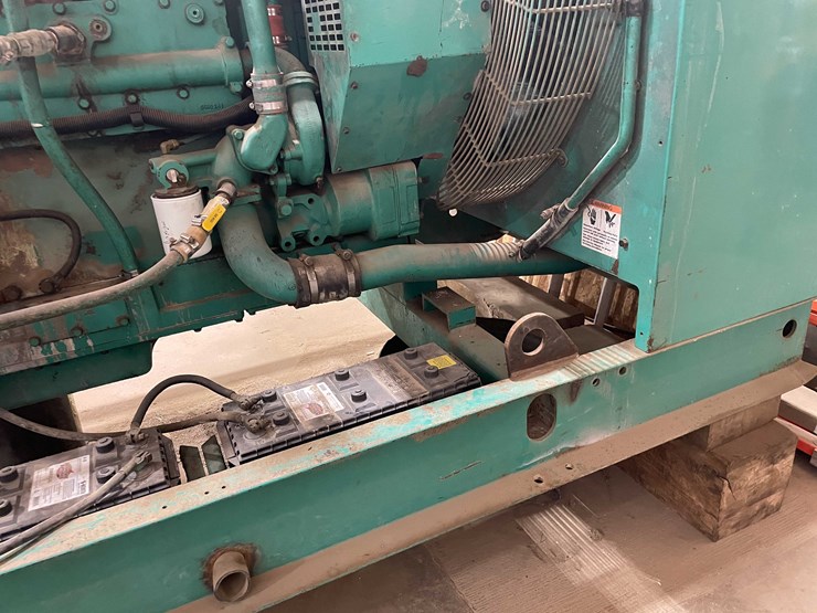 #8615-•-1999-cummins-dfeh-generator-(aps)-image-32