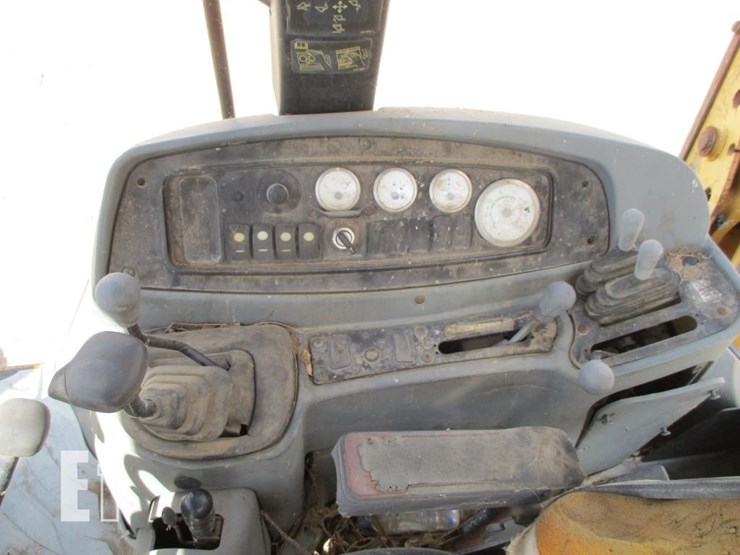 2004-caterpillar-416d-image-7