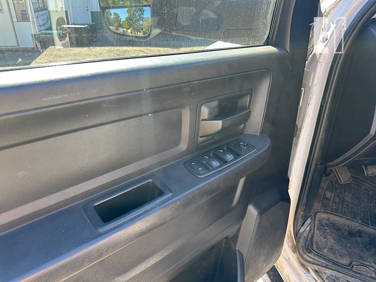 2015-dodge-ram-2500-image-10