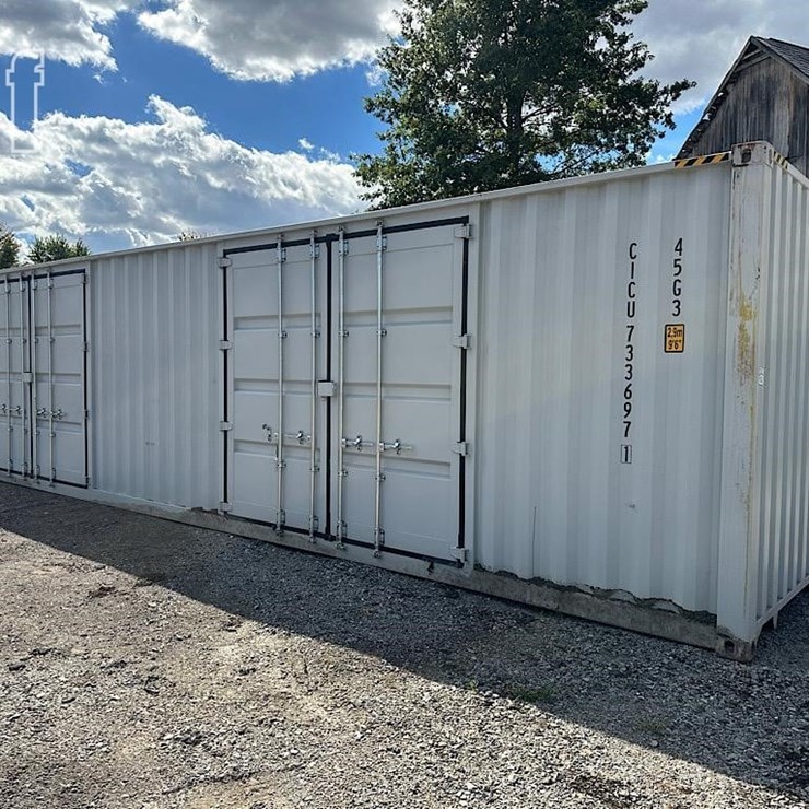 UNKNOWN 8'X40'X9.5' HIGH CUBE SHIPPING CONTAINER