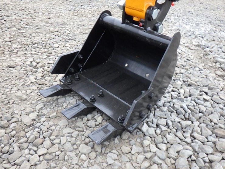 2025-vicsec-vc13-hydraulic-excavator-image-14