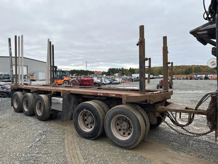 #1040-•-2018-assembled-26'-log-trailer-image-6