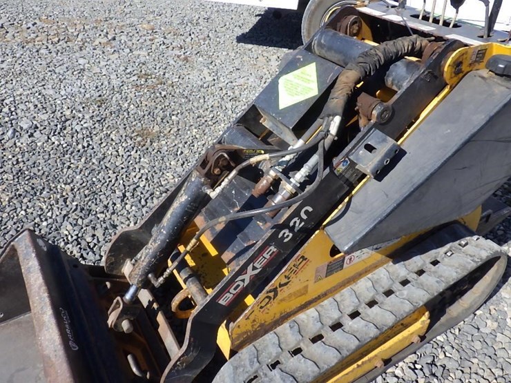2013-morbark-320-skid-steer-tracked-loader-image-11