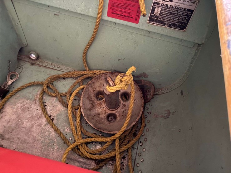 1972-lund-12'-boat,-aluminum,-johnson-4hp-motor-image-11