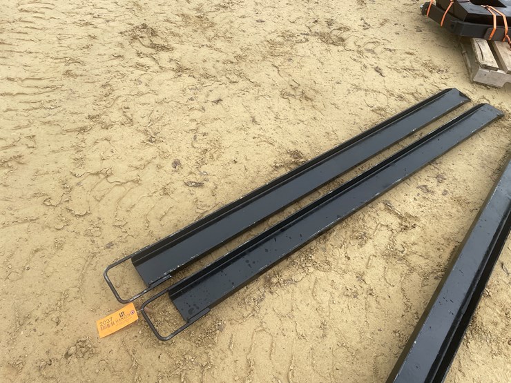 #2037-•-pair-of-new-kc-light-duty-fork-extensions-image-1