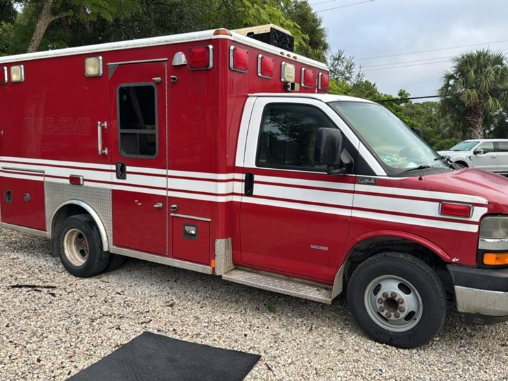 #113-•-2008-chevrolet-ambulance-image-7
