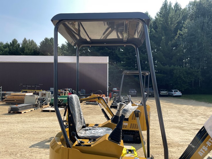 #210-•-new-rt15r-mini-excavator-image-19