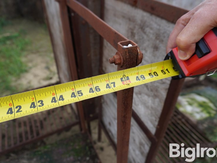 raised-calf-crates-image-10