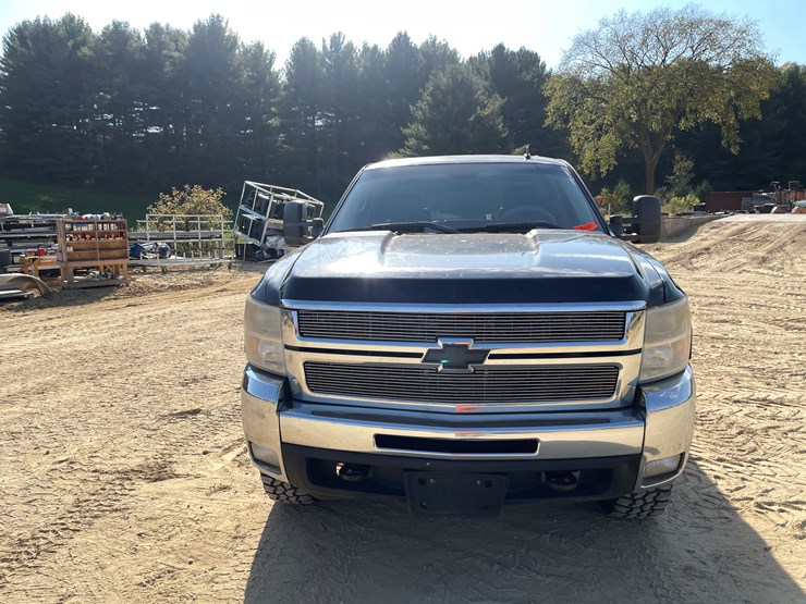 2008-chevrolet-silverado-image-2