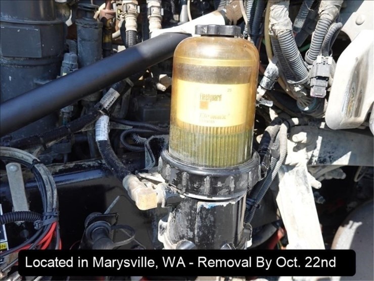2015-peterbilt-367-image-11