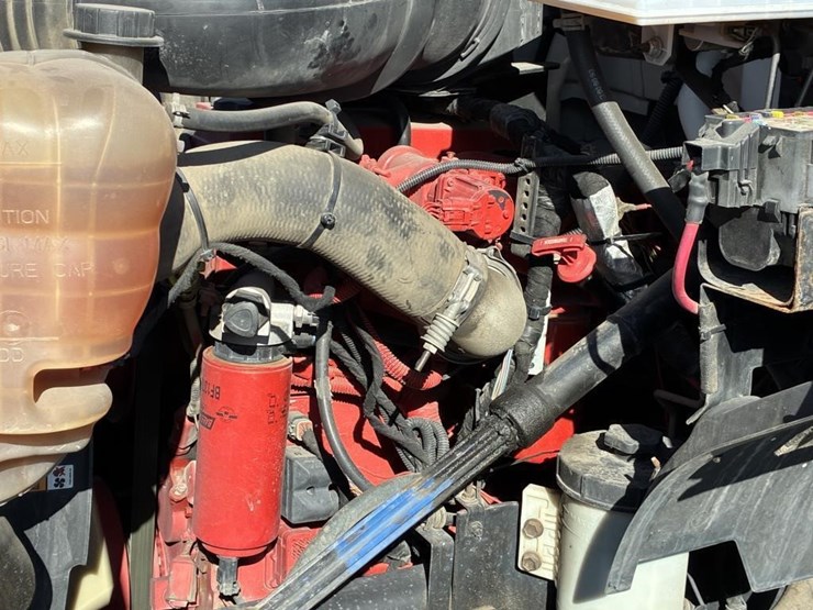 2010-ford-f650-image-8