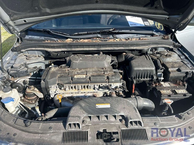 2010-hyundai-elantra-touring-sedan-image-7